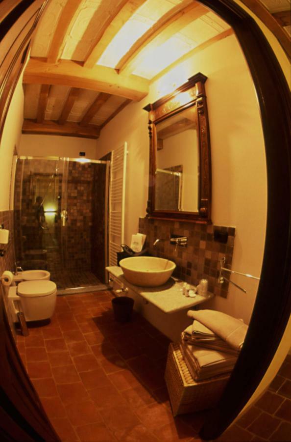Albergo Ristorante Garibaldi Cisterna d'Asti Экстерьер фото